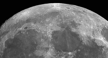La folle idea di qualche scienziato: usare le bombe atomiche contro la Luna