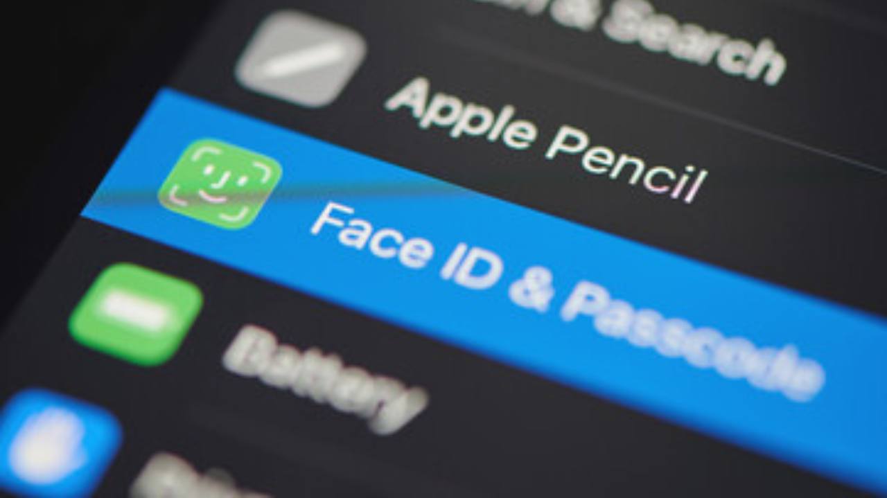 iPhone 13 e l'errore sul Face ID, ma solo se riparate il vetro outside Apple Store