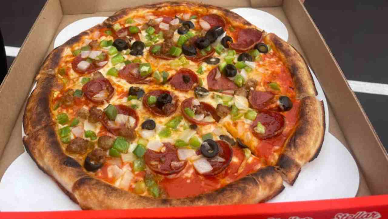 Stellar Pizza, fondata da tre ex di SpaceX, si dà alla cucina