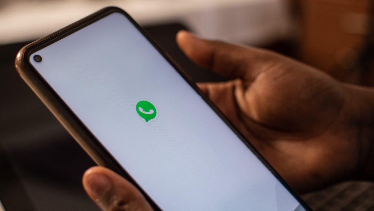 WhatsApp: come visionare gli stati di persone che non volete lo sappiano?