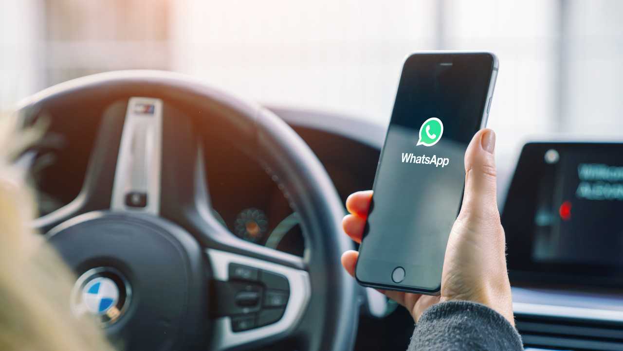 WhatsApp migliora ancora i suoi vocali: ecco la nuova implementazione che molti ameranno