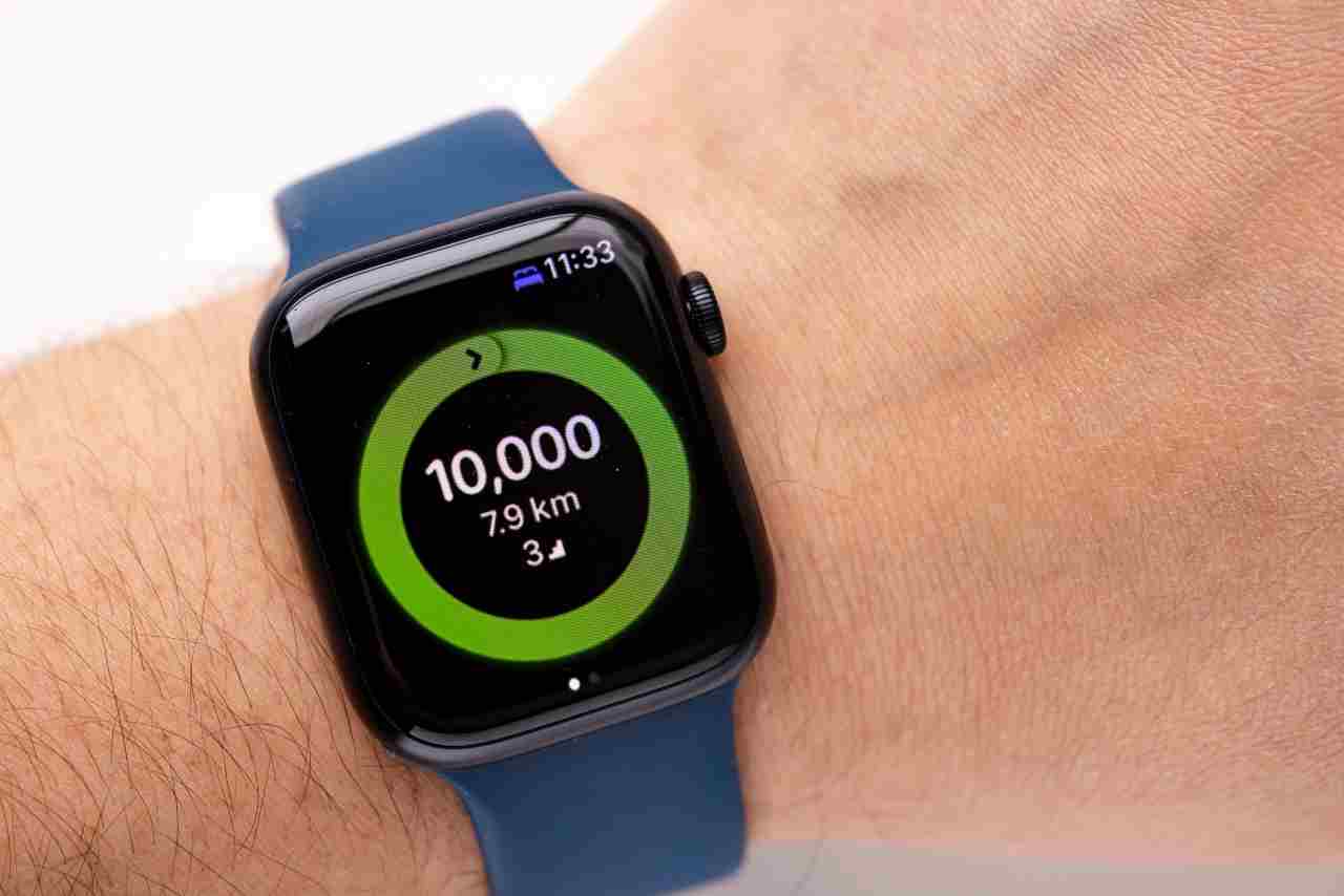 Apple Watch 20220301 tech