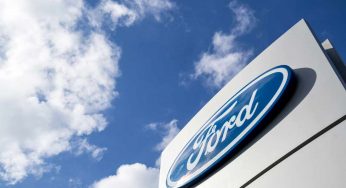 Nella Fabbrica della Ford col drone ad esplorare i nuovi F-150 come vengono assemblati