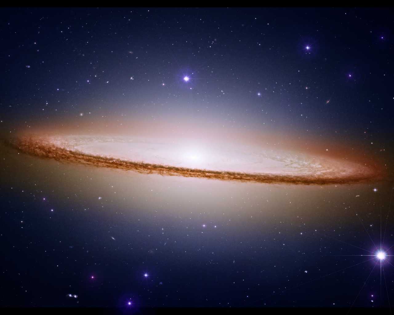 Galassia Piccolo Sombrero 20220518 tech