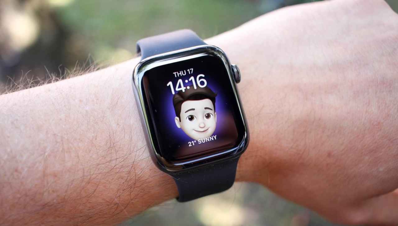 Apple Watch, ora è per tutti! Con -42% dal prezzo di listino bisogna sbrigarsi