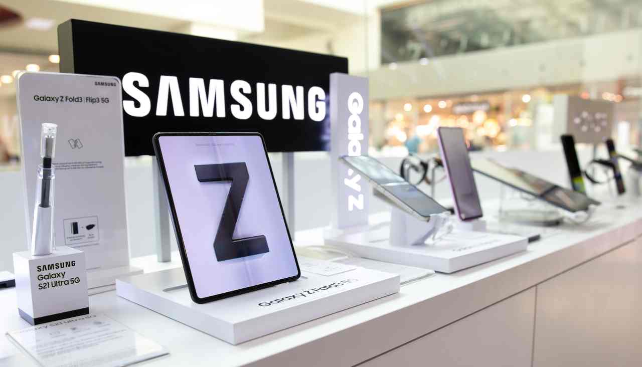 Samsung Galaxy Z Flip3 ci fa sognare: ora ha un prezzo scontatissimo